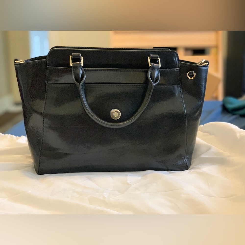Black Topsail Robin Satchel